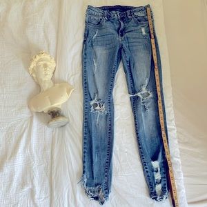 👛Harper Jean “Jeggings” with rips 💀